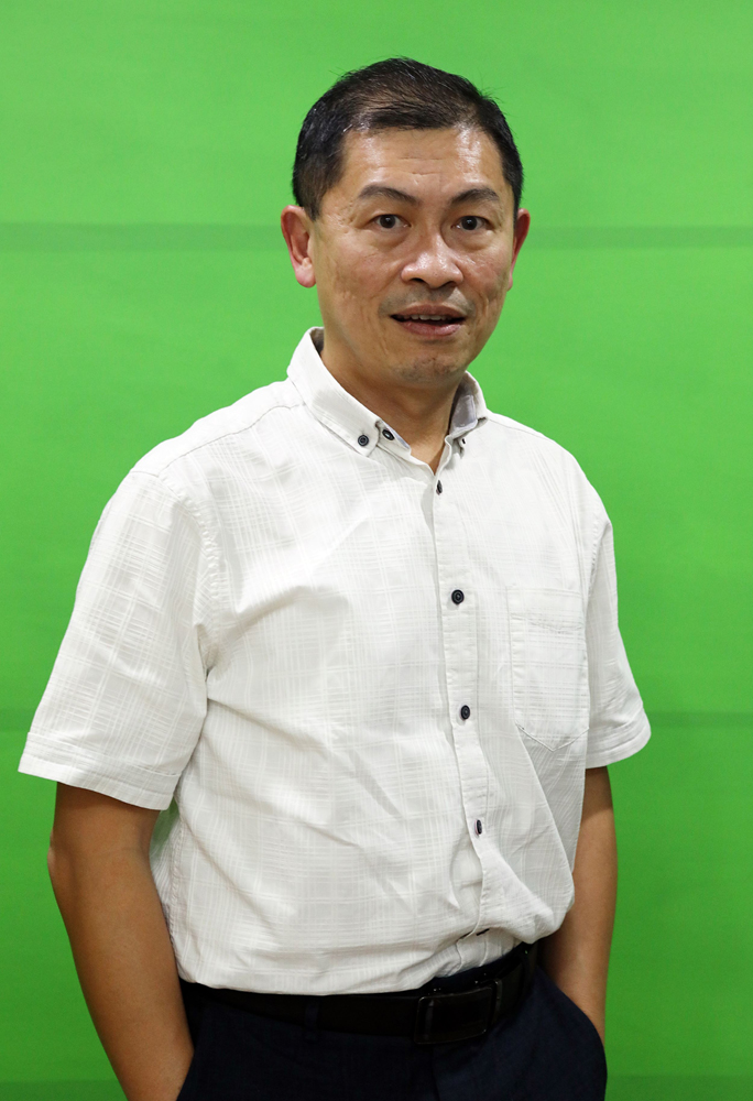 盛晓峰 / 双孔内视镜微创手术 逆转颈椎弧形 缓解颈臂疼痛