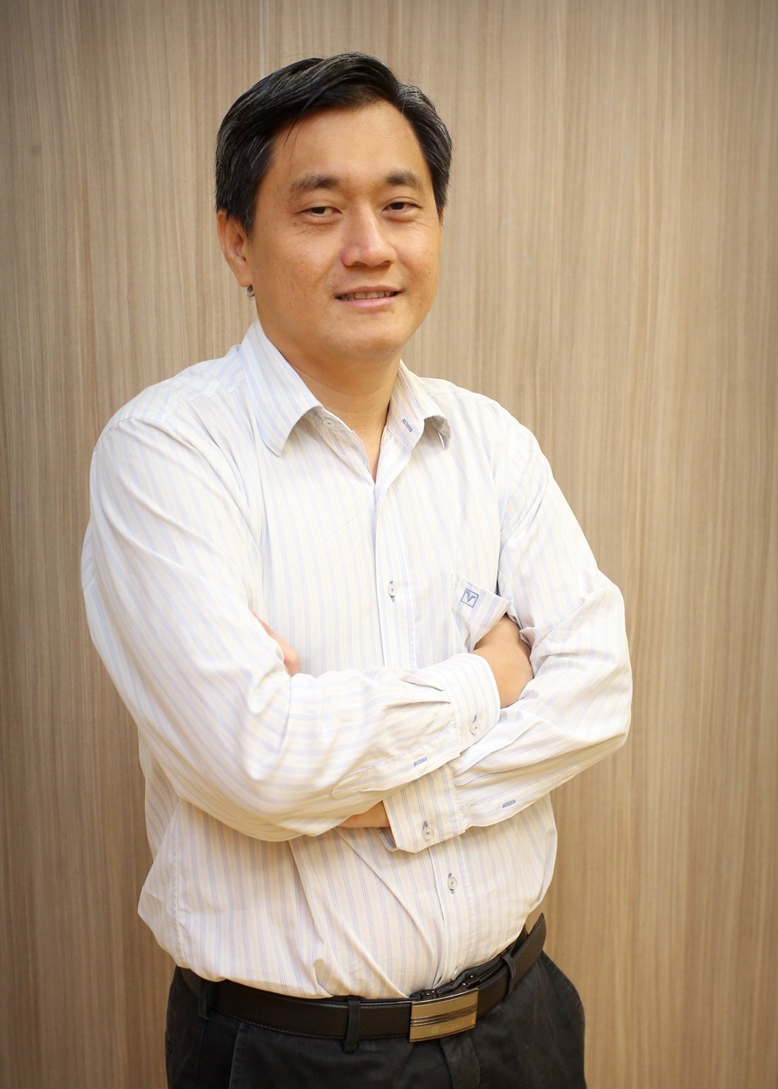 刘志伟 / 剖腹产后左下腹常痛 不足半年 能否做大肠镜？